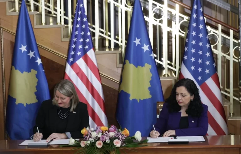 Kosova e SHBA-ja me marrëveshje kundër manipulimit të informacionit nga shtetet e huaja