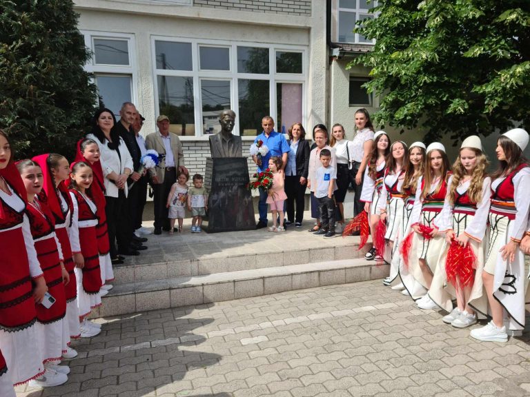 SHFMU “Nazim Buduri” në Hoçë të Qytetit kremtoi sot ditën e shkollës