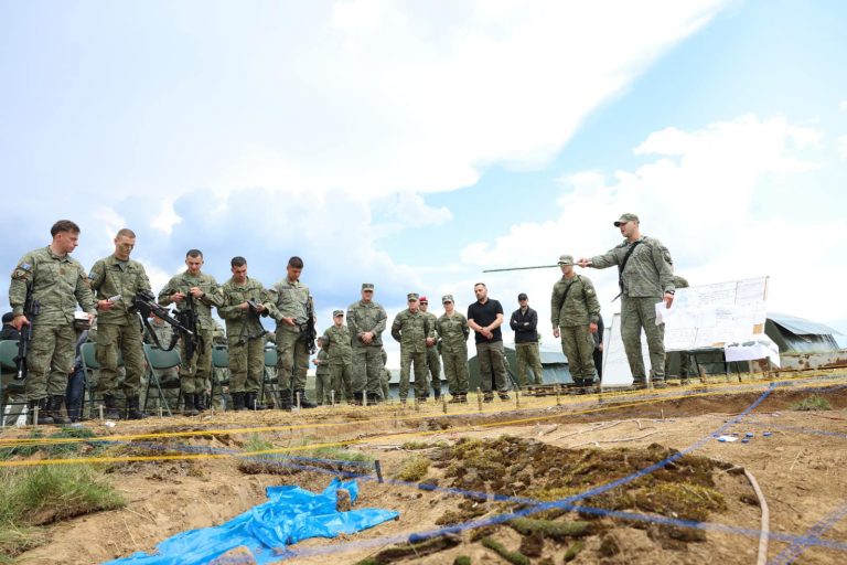 Maqedonci: Ushtarakët tanë po shkollohen sipas standardeve të NATO-s