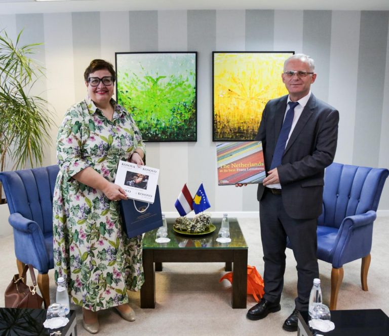 Zëvendëskryeministri Bislimi priti në takim lamtumirës ambasadoren e Holandës në Kosovë, Carin Lobbezoo