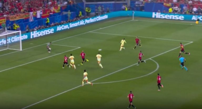 Ferran Torres nuk fal, Spanja në avantazh