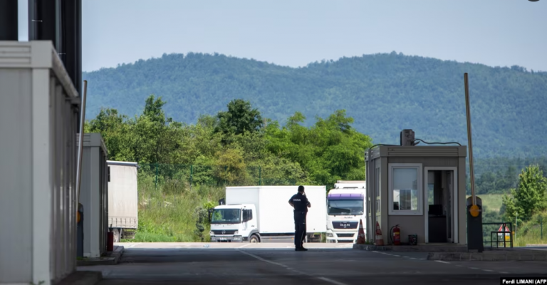 Kosova sot ia dorëzon Serbisë mbetjet e tre trupave të vrarë gjatë luftës