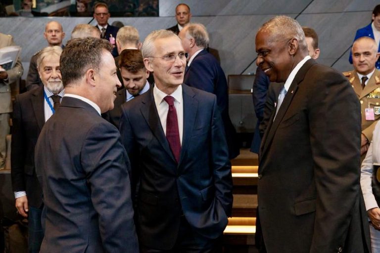 Peleshi i kërkon NATO-s t’i trajtojë faktet e sigurisë në Kosovë në mënyrë të ekuilibruar dhe realiste