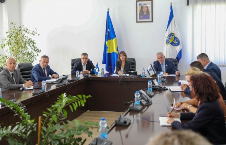 Sveçla dhe Haxhiu kërkojnë angazhim në zbardhjen e krimeve të luftës