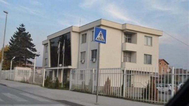 Arrestohen tre të dyshuar për dhunim të një femre në Budakovë të Suharekës