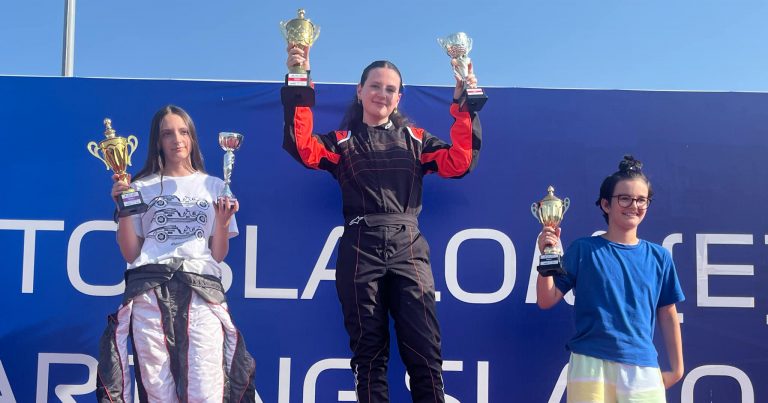Prizrenasja, Alea Rada, triumfon në garën e karting sllallomit për femra