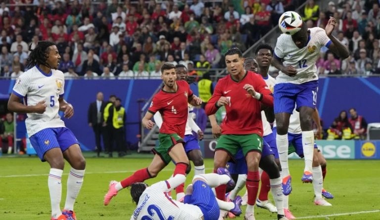 Franca në gjysmëfinale, mposht në penalti Portugalinë