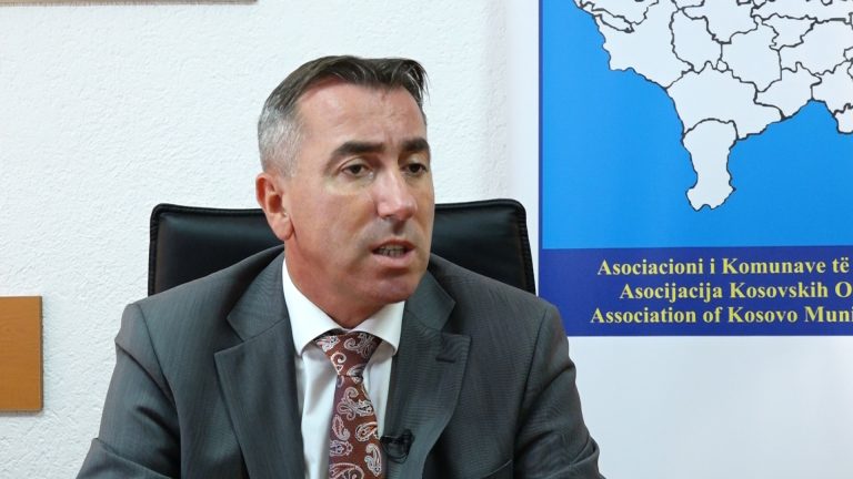 Ibrahimi: Qeveria i ka mjetet, por s’ka vullnet ta zgjidhë çështjen e kontratave kolektive