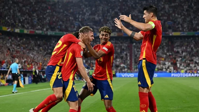 Spanja fiton Euro 2024, duke mposhtur Anglinë 2-1 në një finale dramatike