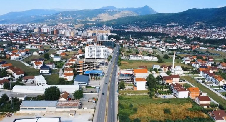 KRU “Hidroregjioni Jugor” identifikon mbi gjashtë lidhje ilegale në lagjen “Bajram Curri” në Prizren