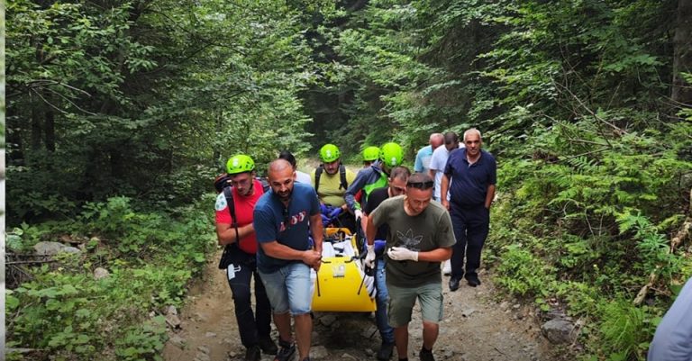 Gjendet pa shenja jete një 70-vjeçar pasi ra në greminë në Bjeshkët e Nemuna