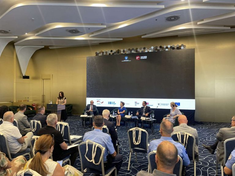 Subjektet politike ndryshojnë formatin e parafushatës, shpenzojnë mijëra euro në rrjete sociale