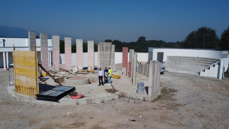 Vazhdojnë punimet për ndërtimin e Memorialit në fshatin Krushë e Vogël