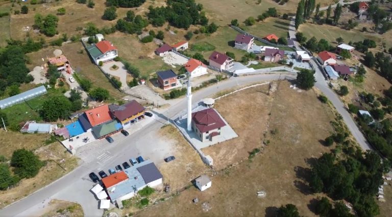 Totaj ndan pamje të fshatit Planejë të Hasit: Bukuri të jashtëzakonshme natyrore, duhet vizituar me doemos