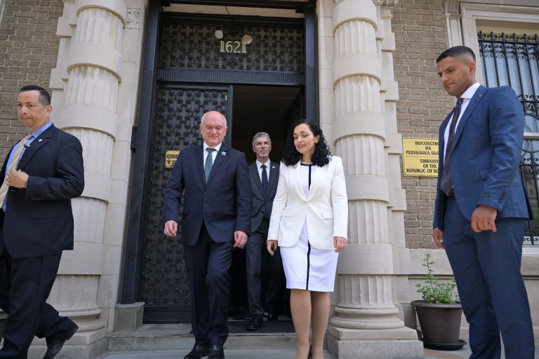 Osmani takohet me kryeministrin bullgar, flasin për aspiratat e anëtarësimit të Kosovës në NATO