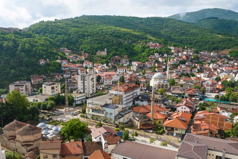 Reagim i ashpër pas sulmit ndaj një anëtari të komunitetit rom në Kosovë: OJQ-të kërkojnë drejtësi dhe masa urgjente