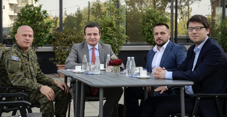 Kryeministri Kurti: Zhvillimi dhe fuqizimi i ushtrisë në shërbim të mbrojtjes dhe sigurisë së vendit