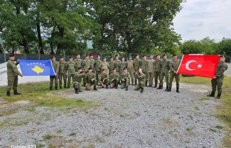 FSK-ja stërvitet me ushtrinë turke për përdorimin e antitankut HAR-66