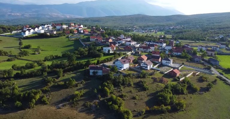 Totaj ka përshëndetur qytetarët me pamje nga fshati Mazrek i Hasit