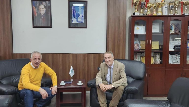 Muharremaj: Kënga dhe vargjet e interpretuara nga Fadili, do të mbeten gjurmë të pashlyera në historinë artistike të vendit