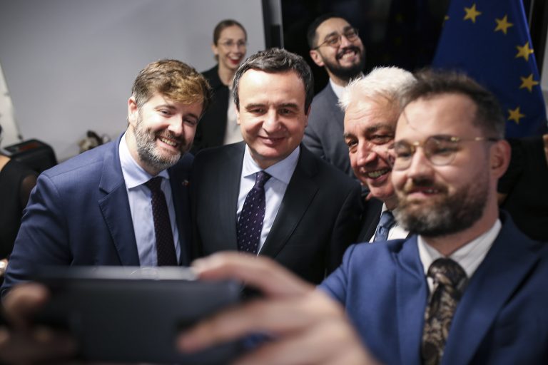 Kurti: Diaspora është bosht i rëndësishëm i lidhjeve tona me Poloninë