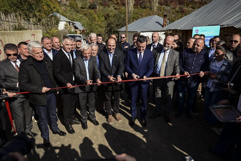 Përurohet rruga Kërstec-Pakishtë-Zapod, që lidh Kosovën me Shqipërinë