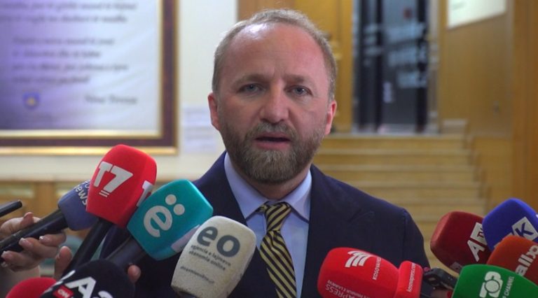 Tahiri: E kemi bërë të qartë se PDK-ja në asnjë rrethanë nuk bën koalicion me LVV-në