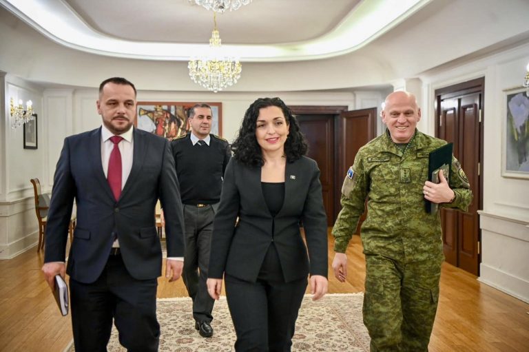 Osmani kërkon takim me Jasharin dhe Maqedoncin për çështjen e shujtave të FSK-së