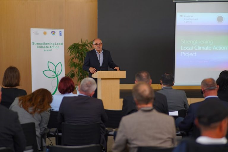 Suhareka dhe Prizreni pjesë e projektit “Forcimi i Veprimit Lokal të Klimës”, Totaj merr pjesë në eventin përmbyllës