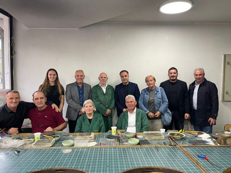 Driton Selmanaj me bashkëpunëtorë kanë vizituar sot filigranistët e Prizrenit