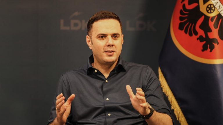 Abdixhiku: Në takimin me presidenten do ta paraqesim propozimin për Qeveri Nacionale të Tranzicionit