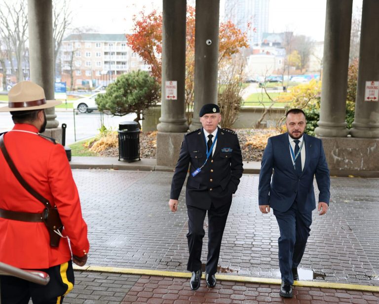 Maqedonci e Jashari po marrin pjesë në Forumin Ndërkombëtar të Sigurisë në Halifax të Kanadasë