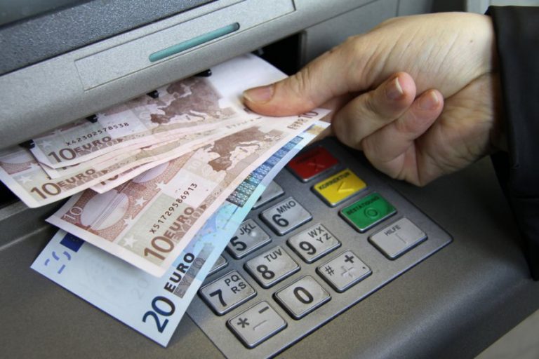 Sindikatat dhe qytetarët e vënë në pikëpyetje rritjen e pagave