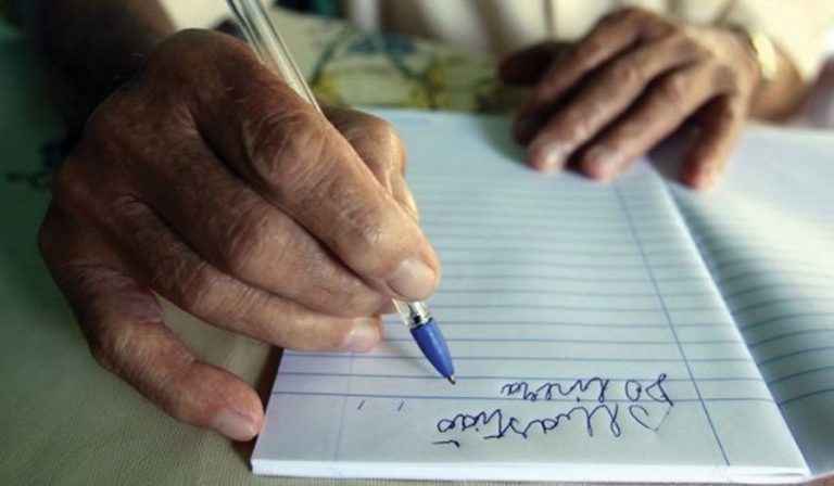 Mbi 30 mijë persona në Kosovë nuk dinë shkrim e lexim