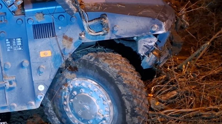 “Thyerje e brinjëve…” – kjo është gjendja shëndetësore e njërit prej policëve të lënduar me autoblindë në veri