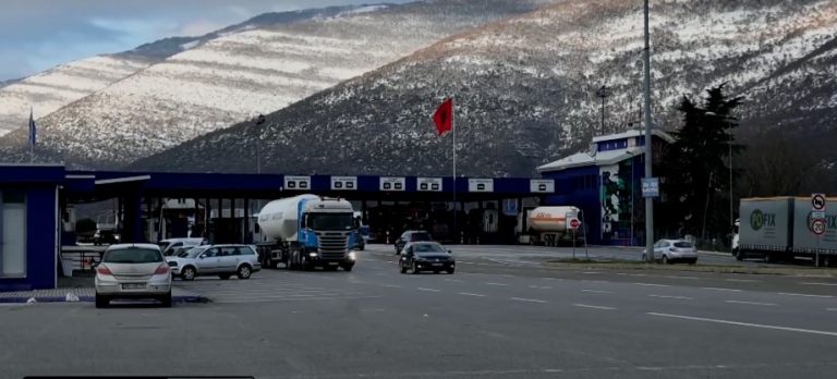 Rritet fluksi i kosovarëve në Morinë të Shqipërisë