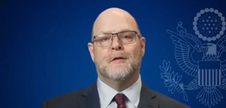 Hovenier largohet nga Kosova: E ardhmja juaj është e ndritshme