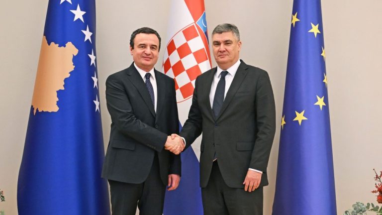Presidenti i Kroacisë, Millanoviq, takohet me Kurtin: Kosovën duhet ta njohin të gjitha shtetet e BE-së