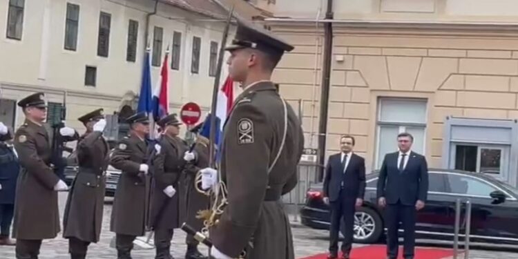 Kurti pritet me nderime të larta nga Plenkoviq