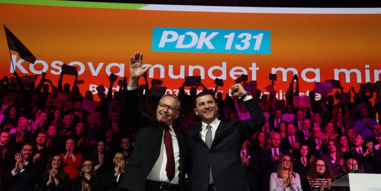 PDK hap fushatën zgjedhore, Krasniqi: Krenar me 10 kryetarët e komunave nga radhët e PDK-së