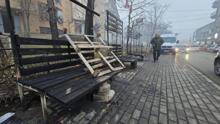 Pas aksidentit të mbrëmshëm nga fishekzjarret, reagon dega e Lëvizjes Vetëvendosje në Prizren