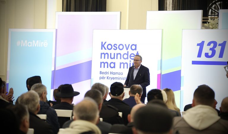 Hamza premton 50% rritje të pagave në sektorin publik