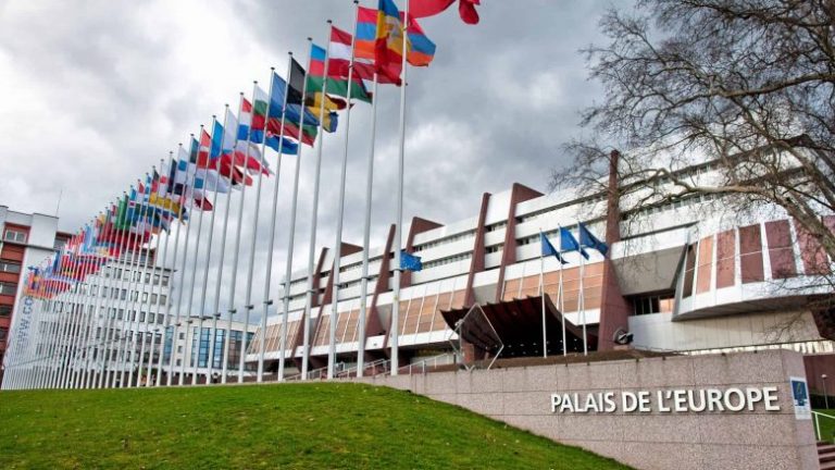 Një delegacion i APKE-së u bën thirrje të gjitha partive që të punojnë për zgjedhje gjithëpërfshirëse pavarësisht polarizimeve në rritje