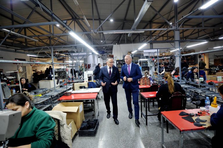 Hamza në Suharekë premton mbështetje dhe për sektorin privat