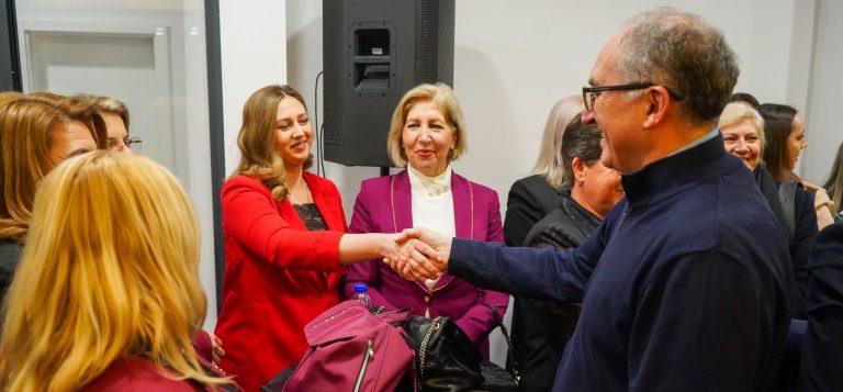 Totaj: PDK-së në Prizren iu bashkuan 50 gra të profesioneve të ndryshme