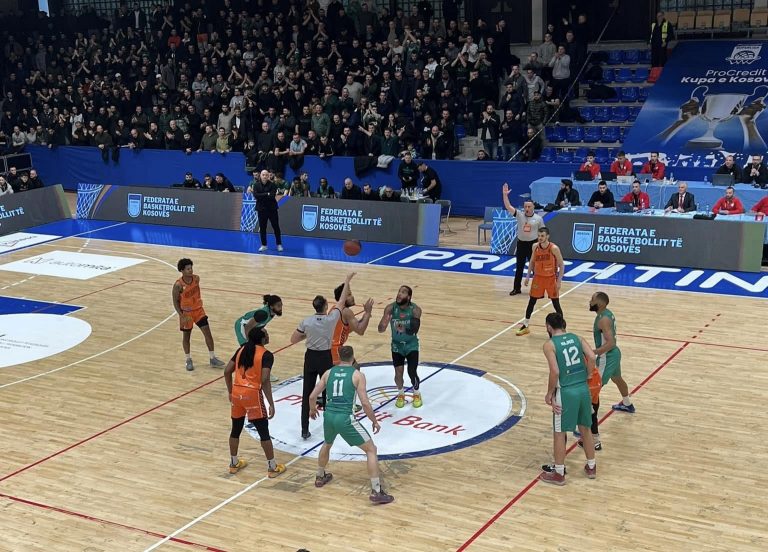 Mbyllet pjesa e parë e ndeshjes Trepça – Bashkimi