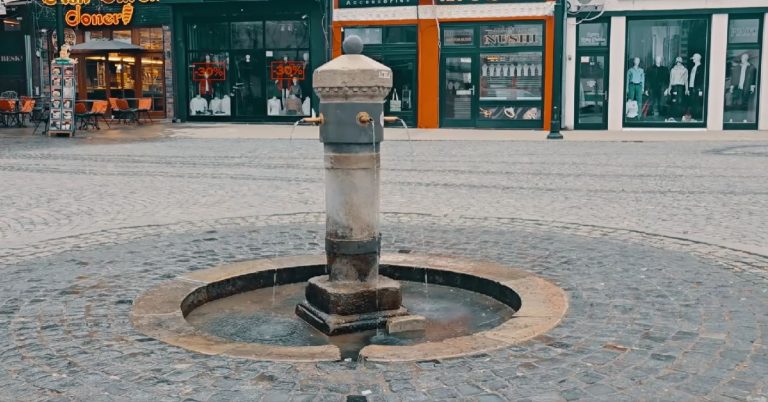 Totaj ndan pamje të qeshmeve të Prizrenit: Janë më shumë se burime uji – ato janë dëshmitare të historisë