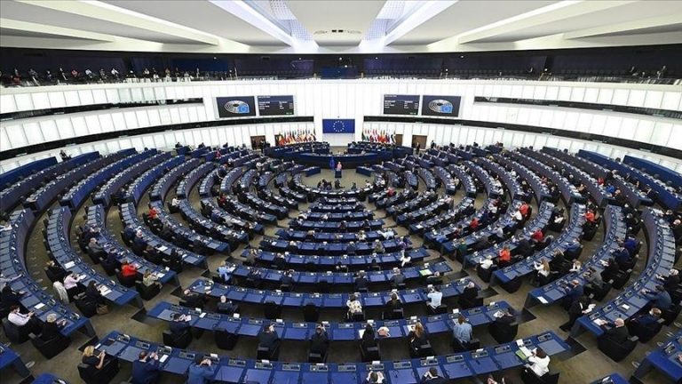 Eurodeputetët kërkojnë që të përshpejtohet procesi integrues dhe që Kosova të njihet nga pesë vendet e BE-së
