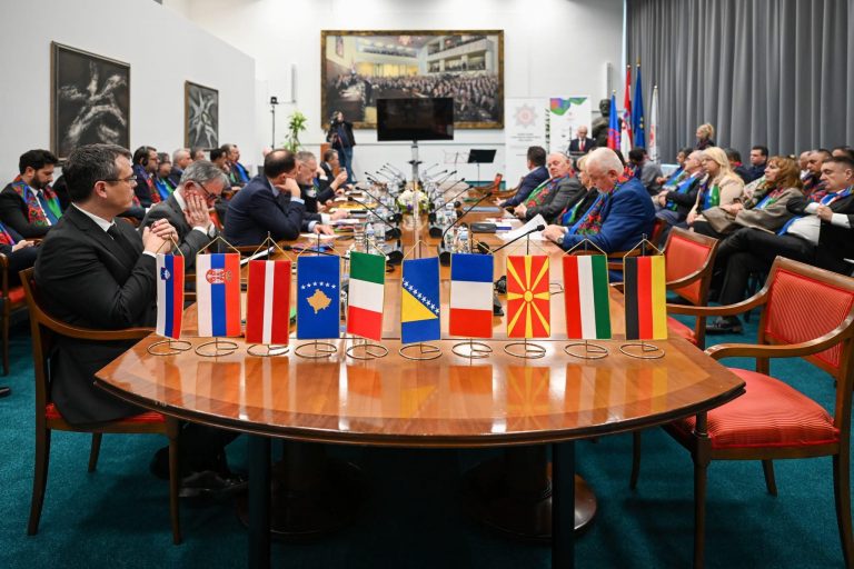 Kosova merr pjesë në konferencën ndërkombëtare “E drejta zakonore rome, e drejta rome, tradita dhe kultura”