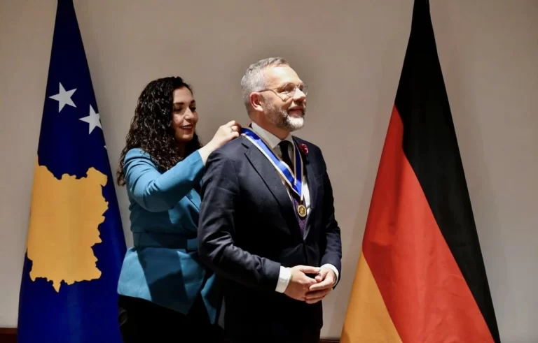 Osmani dekoron me Medalje Presidenciale të Meritave, Michael Rothin
